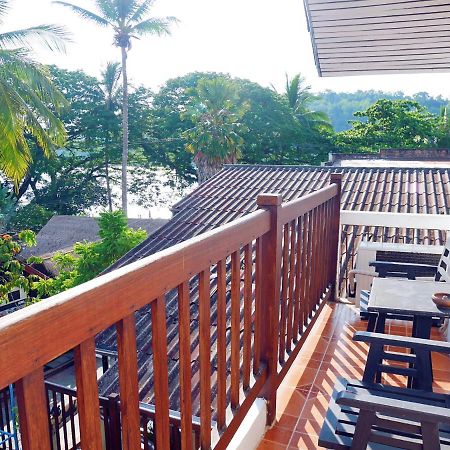 Frangipani Inn Луанг Прабанг Екстериор снимка